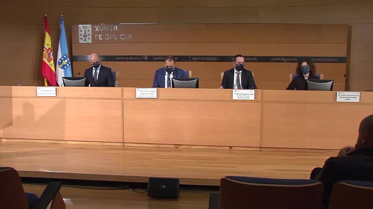 García, Durán y Flores en rueda de prensa en la Consellería de Sanidade