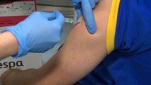 Menores de 55 años contagiados de Covid esperarán 6 meses para recibir vacuna