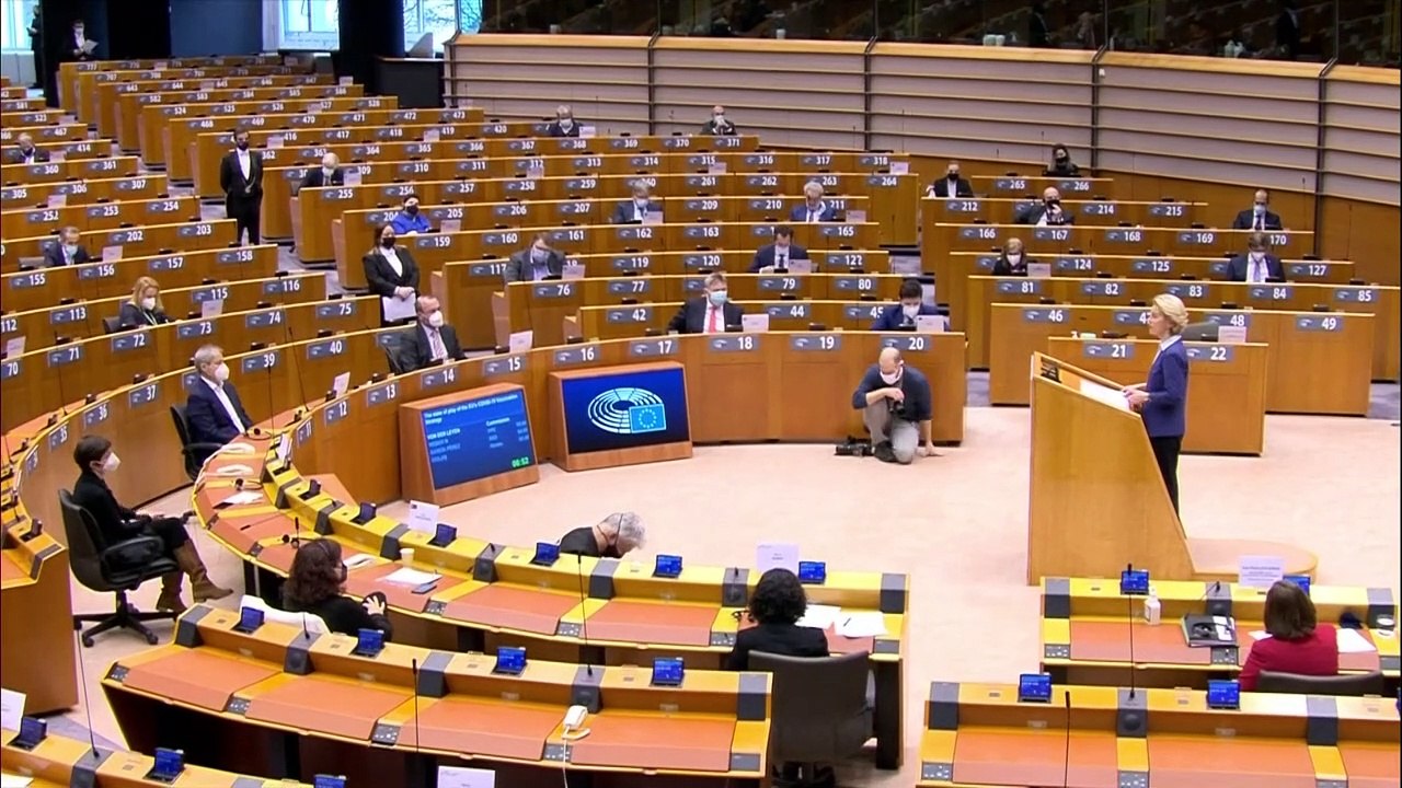 Von der Leyen will weitere Engpässe bei Impfstoffproduktion verhindern