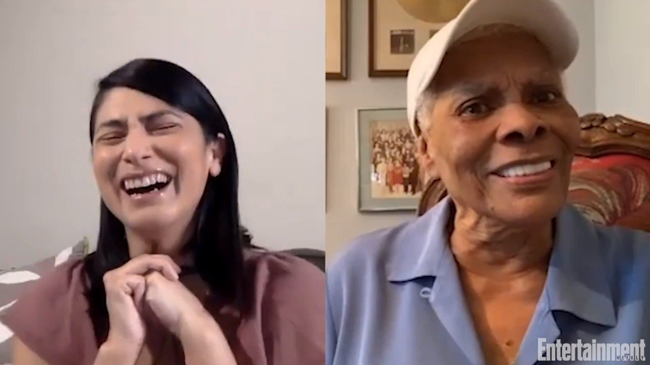 Dionne Warwick Explains Her Viral Social Media Presence