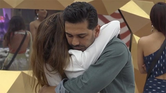 Biggboss हाउस से Abhinav Shukla के जाते ही Rubina Dilaik का हुआ बुरा हाल !!