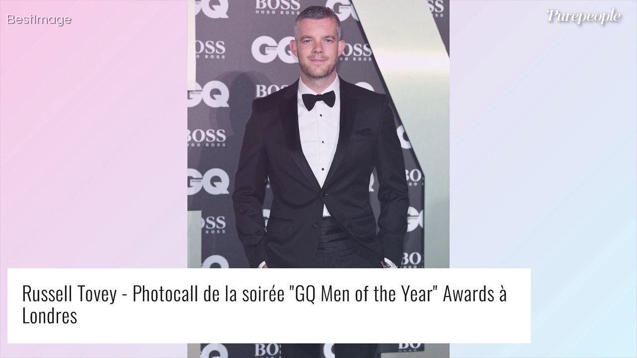 Russell Tovey (Looking) gay : son père voulait le "guérir" avec un traitement médical