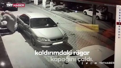 Yaşlı kadın kapağı çalınan rögar çukuruna düştü