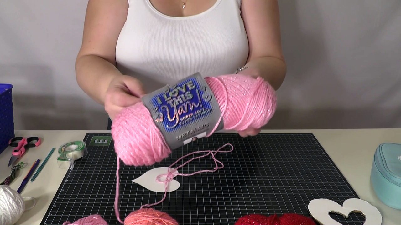 FFG Arts n Crafts Decorative Yarn Heart