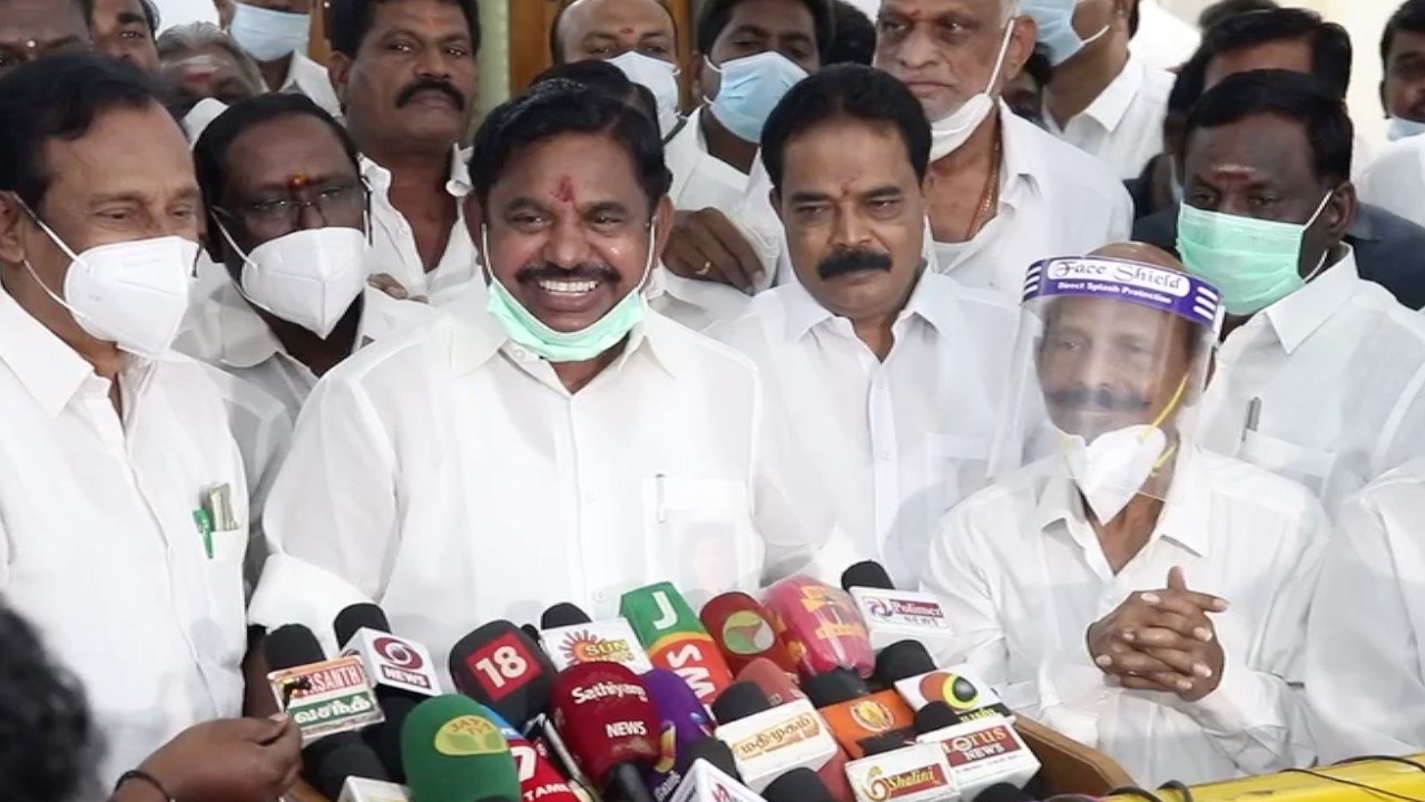 மிரட்டலுக்கு பயப்படும் ஆள் நான் கிடையாது.. முதல்வர் எடப்பாடி பழனிசாமி ஆவேசம்