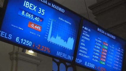 El Ibex 35 pierde un 0,44 % y el nivel de los 8.100 puntos