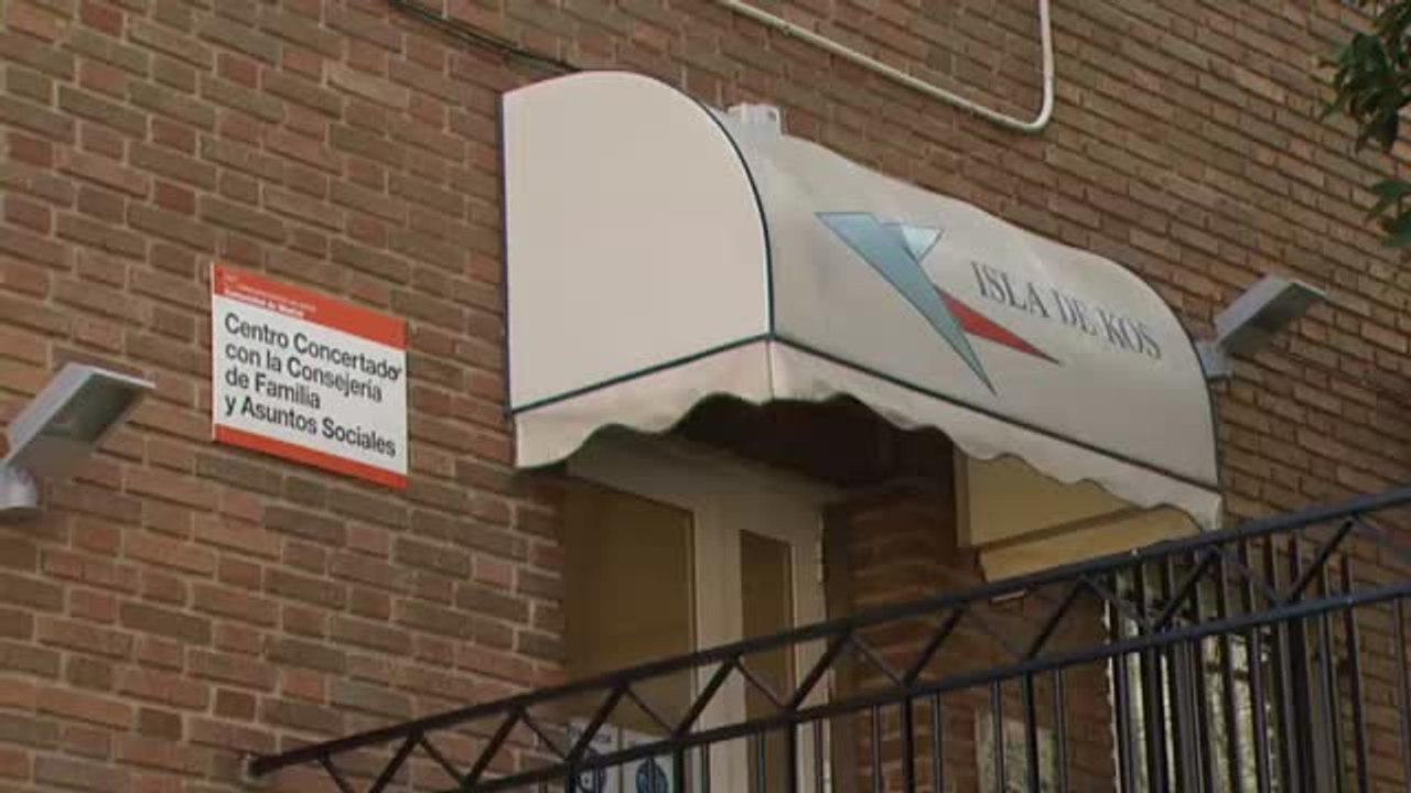 Detenidos el director y la subdirectora de una...