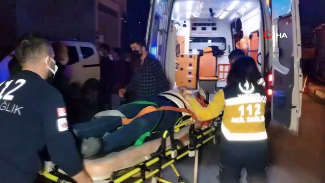 Kaldırıma çıkan araç demir korkuluklara çarparak durabildi