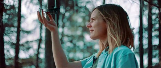 43 Quintillion: A Woman's Mysterious Encounter 🌌