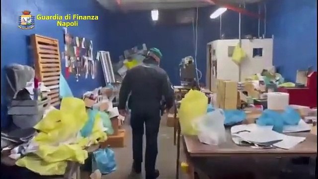 Melito (NA) - Profumi falsi di grandi marche sequestrate due fabbriche (10.02.21)