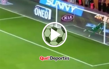 #GolazoDelDía ¡Le pega desde mitad de campo!