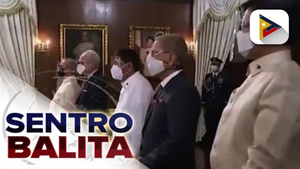 Télécharger la video: Credentials ng bagong ambassadors ng PHL mula sa limang bansa, tinanggap na ni Pangulong #Duterte; pinaigting na relasyon sa ating bansa, tiniyak