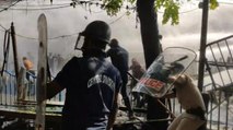 Bengal: Kolkata police lathicharge on LEFT workers
