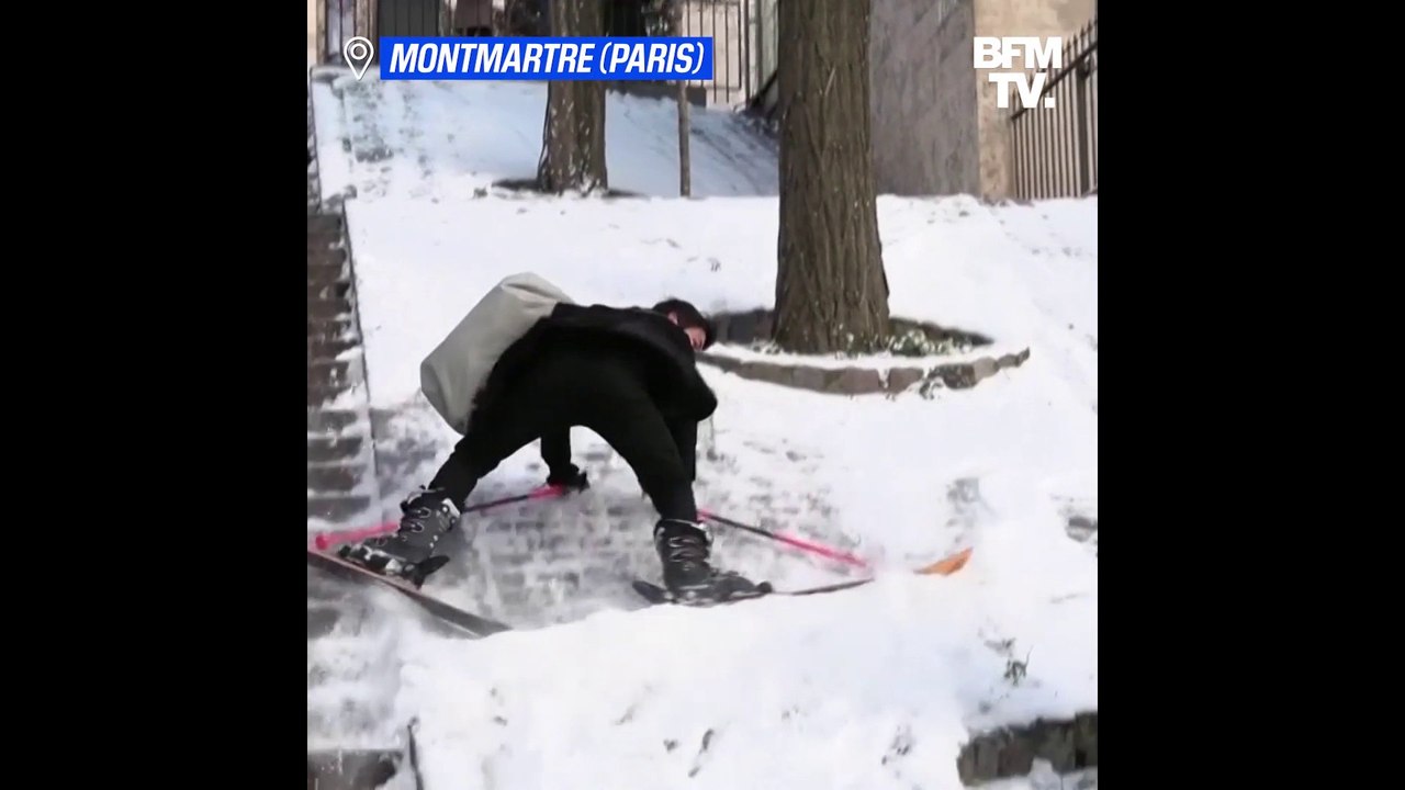 Un jeune parisien expérimente le ski à Montmartre