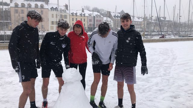 Des lycéens inventent la pelle à neige humaine