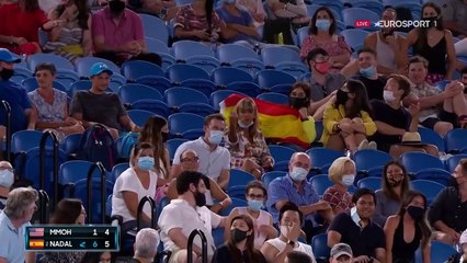 Doigts d'honneur et cris en tribunes : Rafael Nadal a préféré en rire