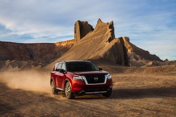 Nissan Pathfinder (2022) : le SUV familial en vidéo