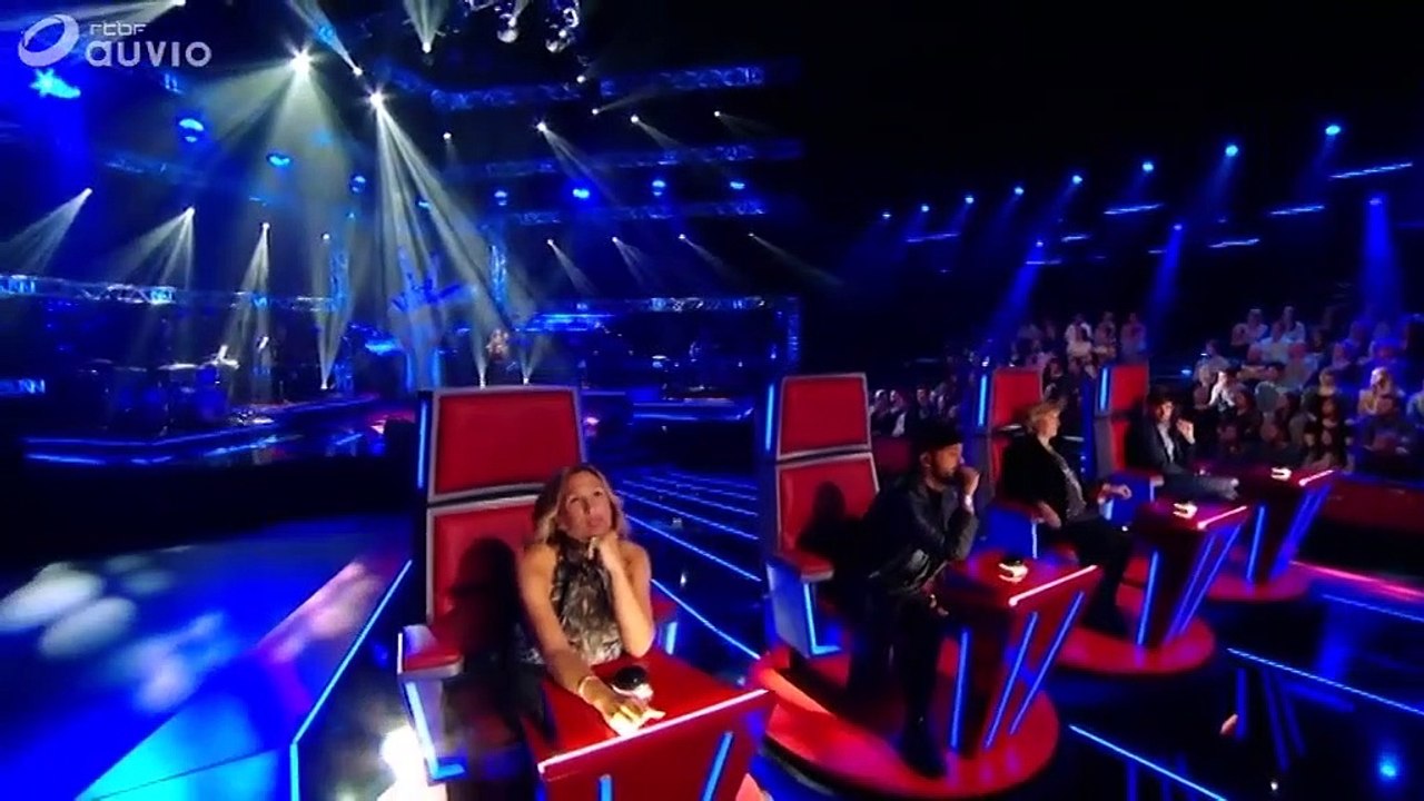 Camille Schneyders reprend "Changer" de Gims dans "The Voice Belgique"