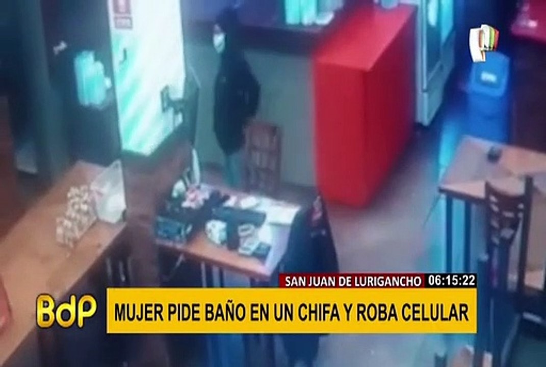 SJL: cámaras captan a ladrona robando celular en chifa