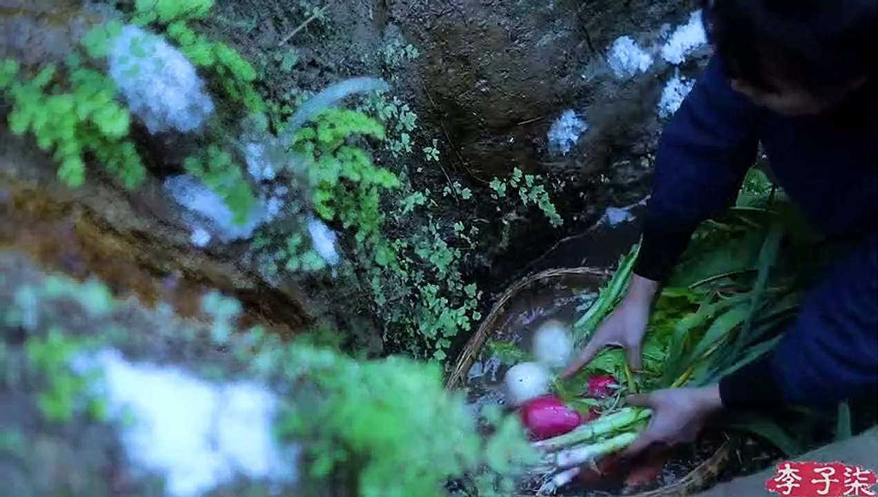 Bubur laba - aroma yang pekat akan menempel di sumpit