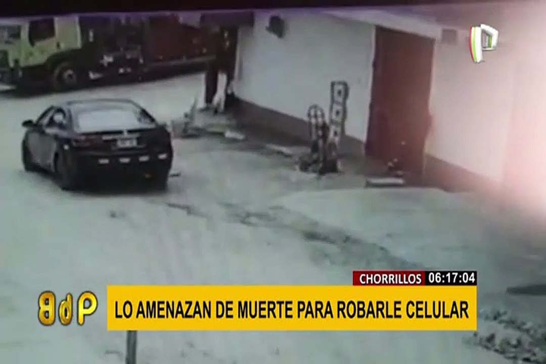 Chorrillos: delincuente amenaza con arma de fuego a hombre para robarle celular
