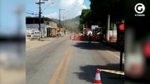 Gasoduto se rompe em rodovia de Cachoeiro de Itapemirim