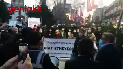 Polisin 'dağılın' uyarılarına aldırış etmeyip taşkınlık çıkarttılar!