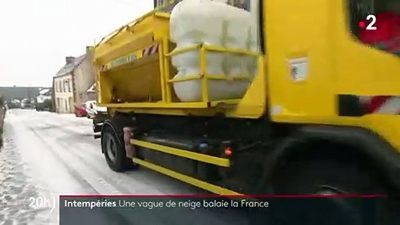 Vague de froid : 38 départements placés en vigilance orange "neige-verglas" et "crues"