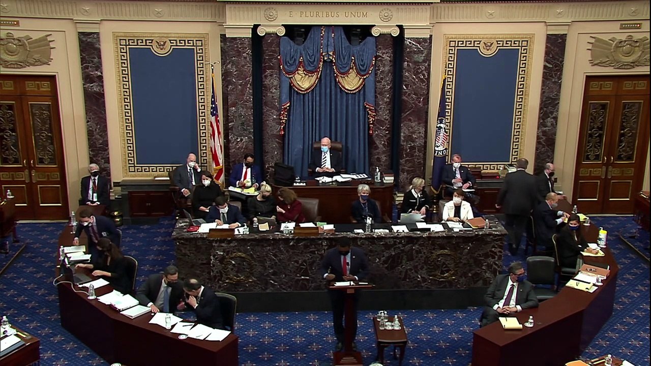 Democratas pedem a retirada de direitos políticos de Trump