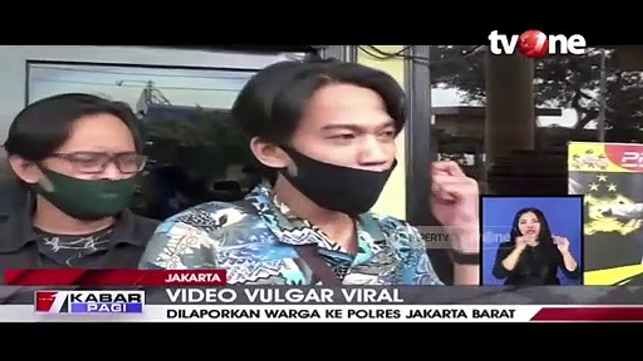 Viral, Video Telanjang Mirip Artis