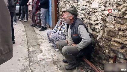 Annesi yangına kurban veren adamın feryadı yürekleri dağladı