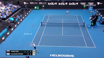 Confiance absolue et agressivité totale : comment Karatsev a laminé Schwartzman