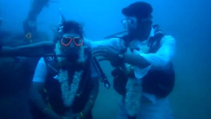 Tamil Nadu Couple Ties The Knot Underwater