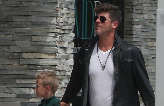Robin wouldn't make music video like Blurred Lines again