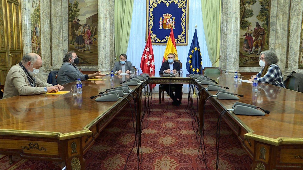 Manuel Franco se reúne con representantes de asociaciones de vecinos