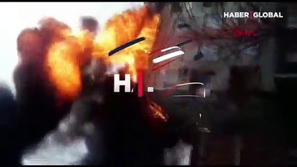 Ümraniye'de binanın çatı katı alev alev yandı