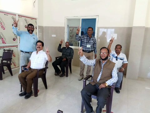 फ्रंटलाइन कोरोना वर्कर्स ने उत्साह के साथ लगवाई वैक्सीन