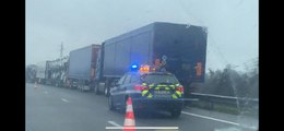 La file des camions bloqués sur l'A20