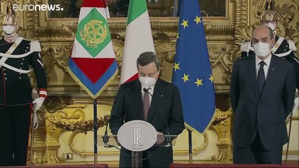 下载视频: Draghi acepta formar Gobierno en Italia y presenta la lista de ministros