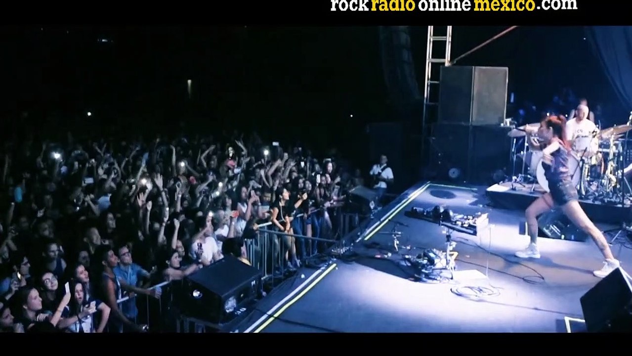 Pitty - Dê Um Rolê (Live)