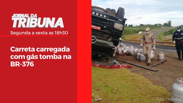 Carreta carregada com gás tomba na BR-376