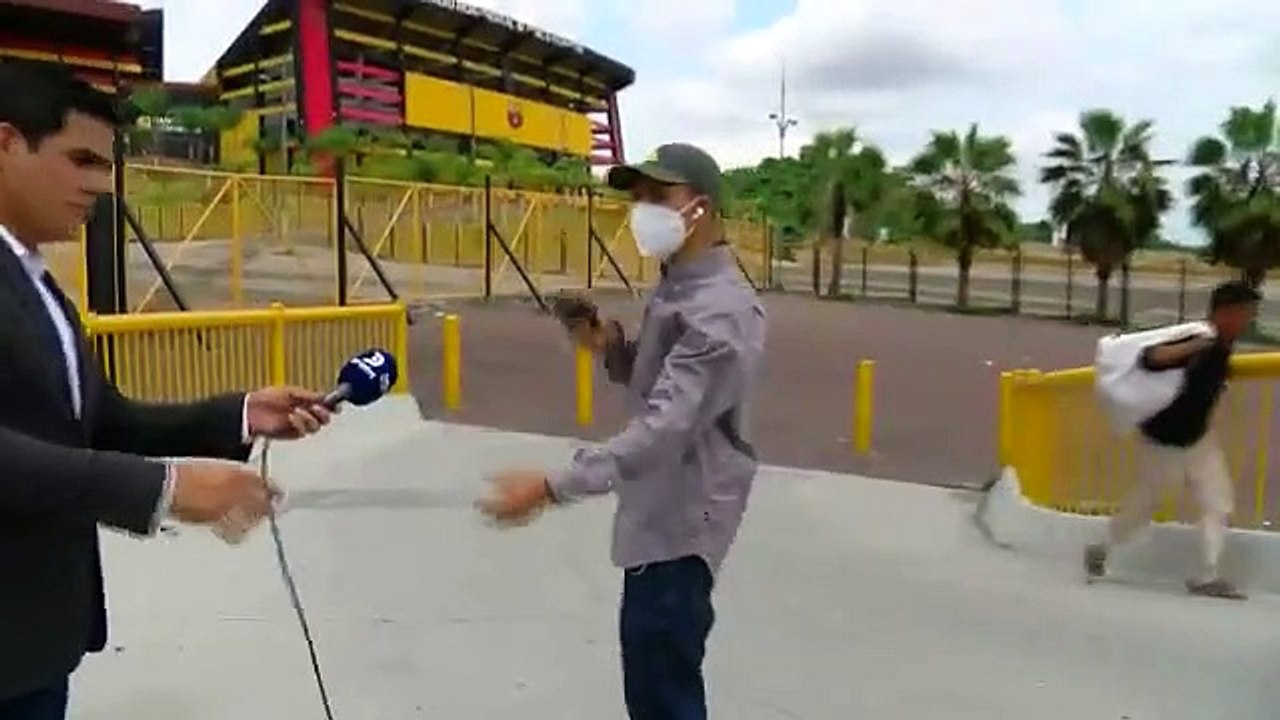 Periodista de DirecTV fue asaltado en exteriores del estadio Monumental