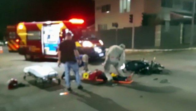 Motociclista fica ferido em colisão com Celta na Região do Lago