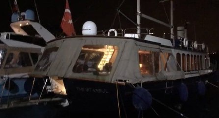 İstanbul Boğazı’nda yattaki doğum günü partisine baskın
