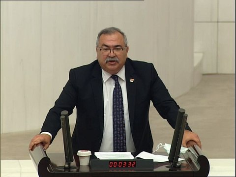 Meclis'teki danışman arkadaşlarımızın ne tazminatları ne iş güvenceleri ne de işsizlik sigortaları var. Çalışma arkadaşlarımızın emeklerinin karşılığını alabilmeleri için vermiş olduğum kanun teklifi, AKP ve MHP oylarıyla reddedildi.