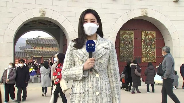 [날씨] 올해 들어 가장 포근, 서울 낮 15.9℃...내일도 미세먼지 / YTN