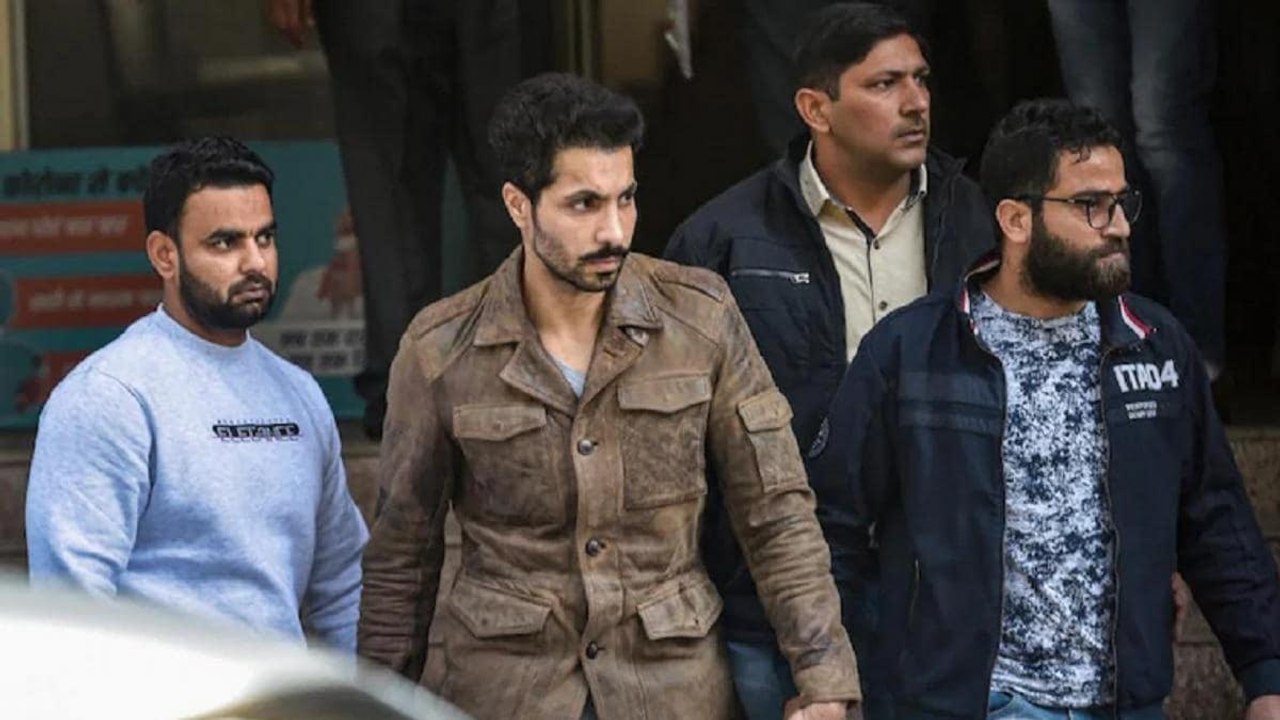 Crime branch reached red fort, recreating voilence scene