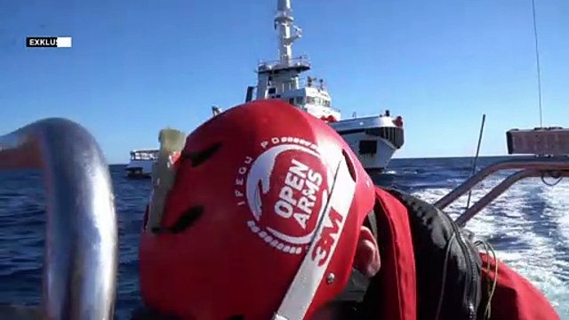 Euronews berichtet exklusiv: Open Arms rettet 40 Menschen aus dem Mittelmeer