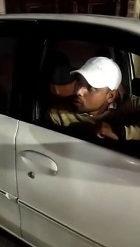 वाहन को रोकने के लिए यूनियन ने जिलाधिकारी को सौंपा ज्ञापन