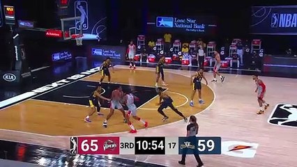 Kenyon Martin Jr. throws it down!